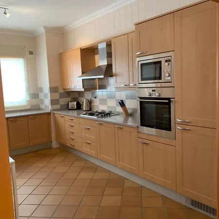 Maravilhoso Apartamento T3 Vila Da Praia Amoreira (Leiria)
